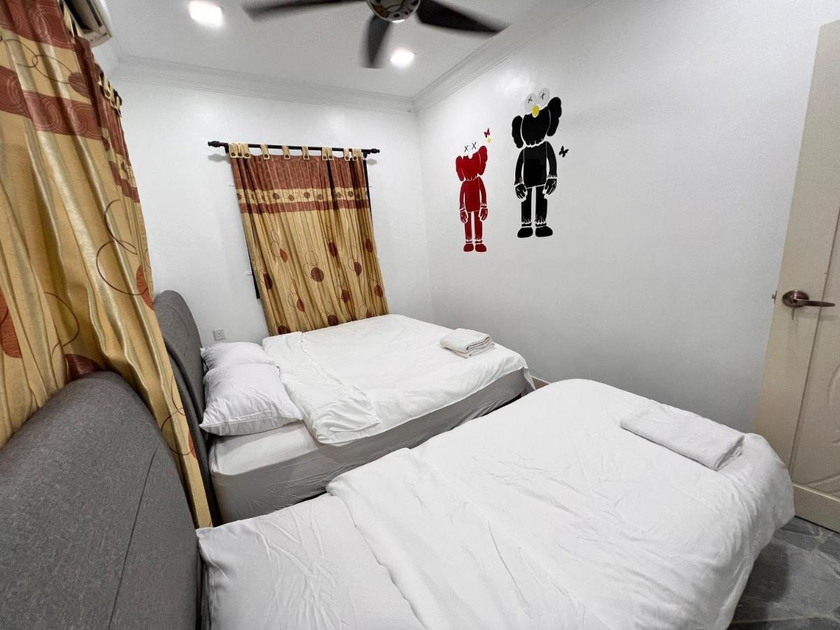 Bearbrick Homestay With Pool Port Dickson Esterno foto